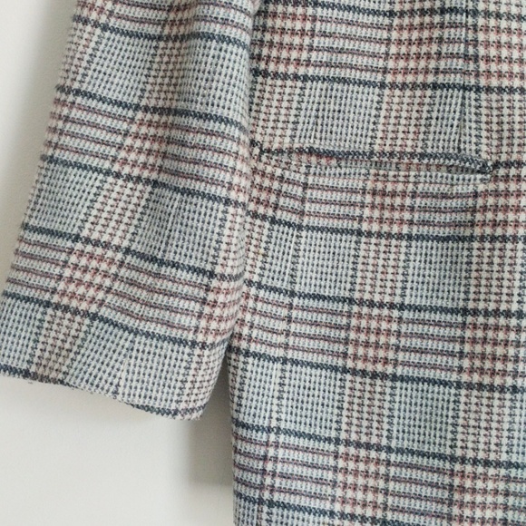 Joan Leslie Light Gray Houndstooth Blazer (EUC) - Picture 3 of 8
